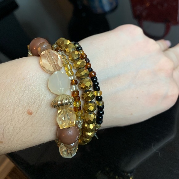 4 beads bracelets🤎🤍 - Picture 5 of 5